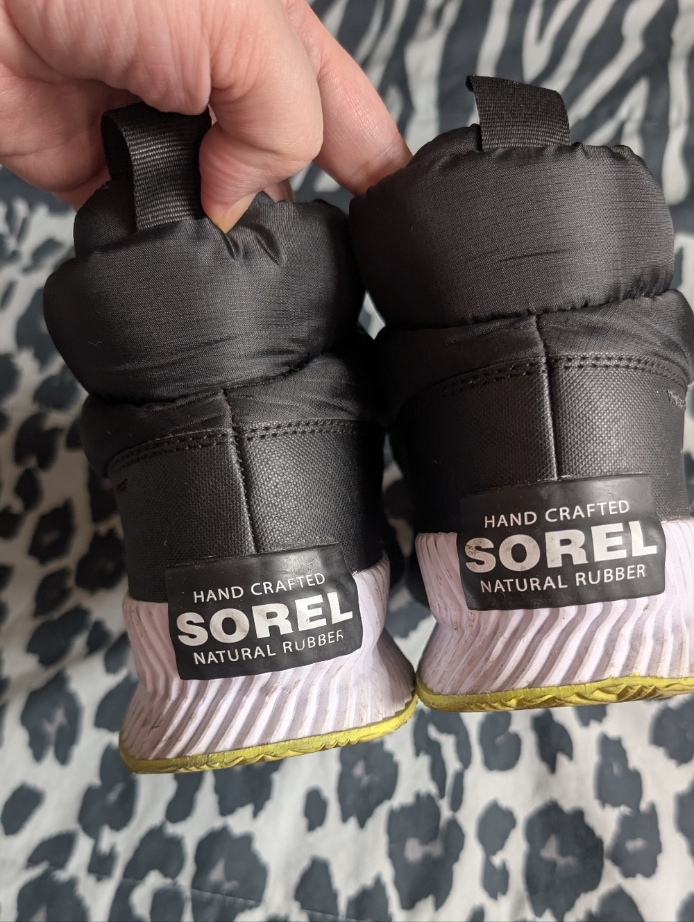 Sorel Black and White Puffy Insulated Boot Size 10 - Picture 16 of 16
